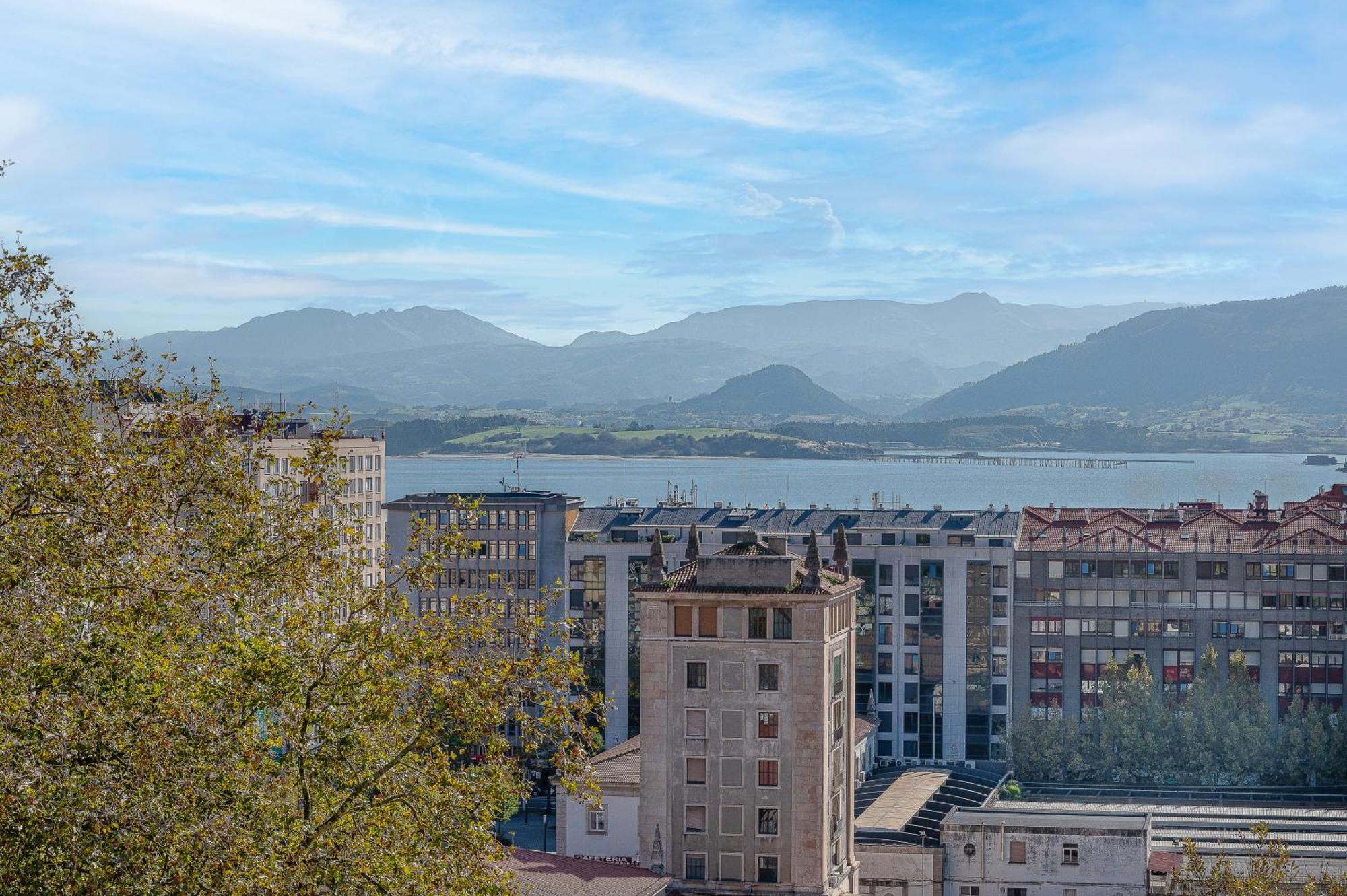Apartamento En El Corazon De La Ciudad Junto A Las Estaciones Santander Ngoại thất bức ảnh